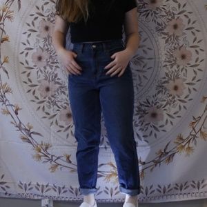 Dark Wash American Eagle Mom Jeans